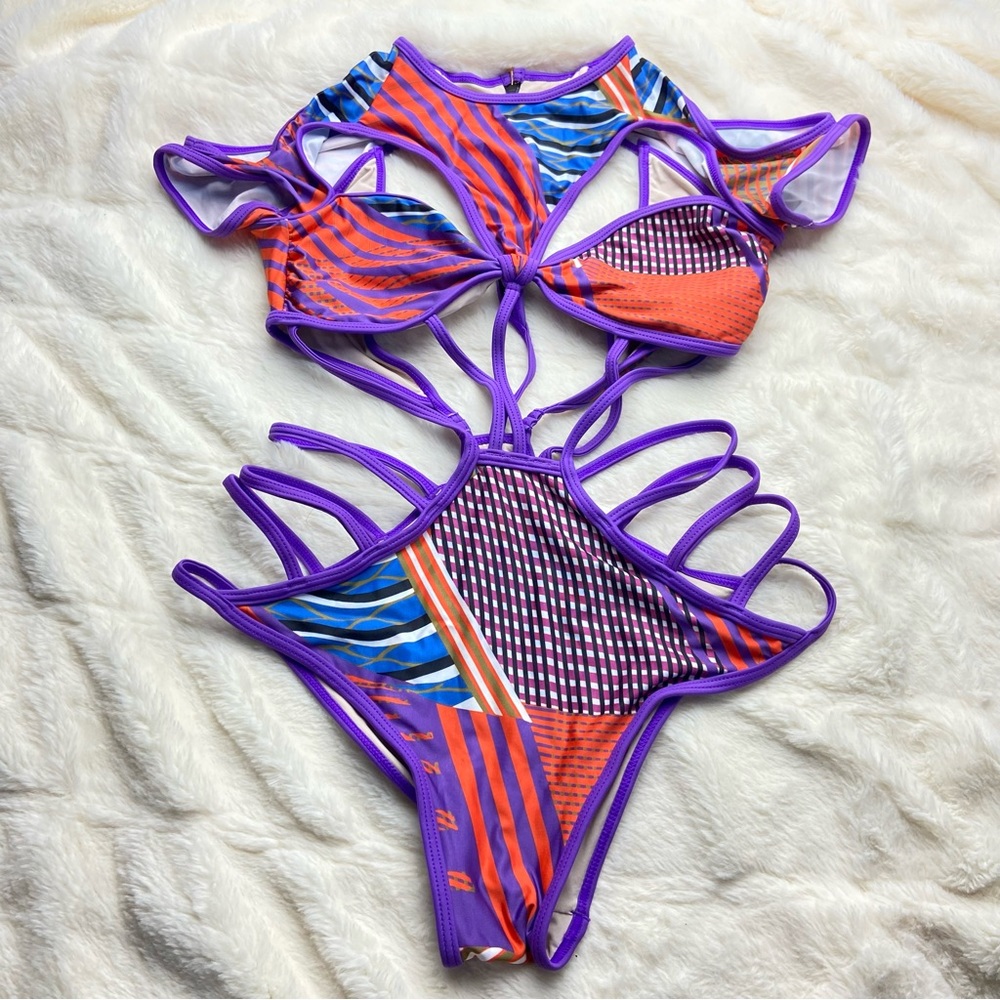 NWOT B Fyne strappy one piece high neck bikini 12716